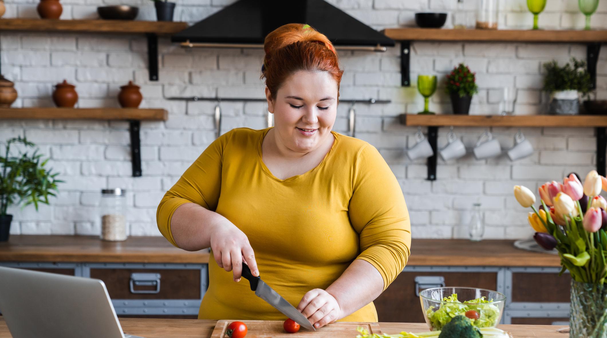 woman chopping vegetables