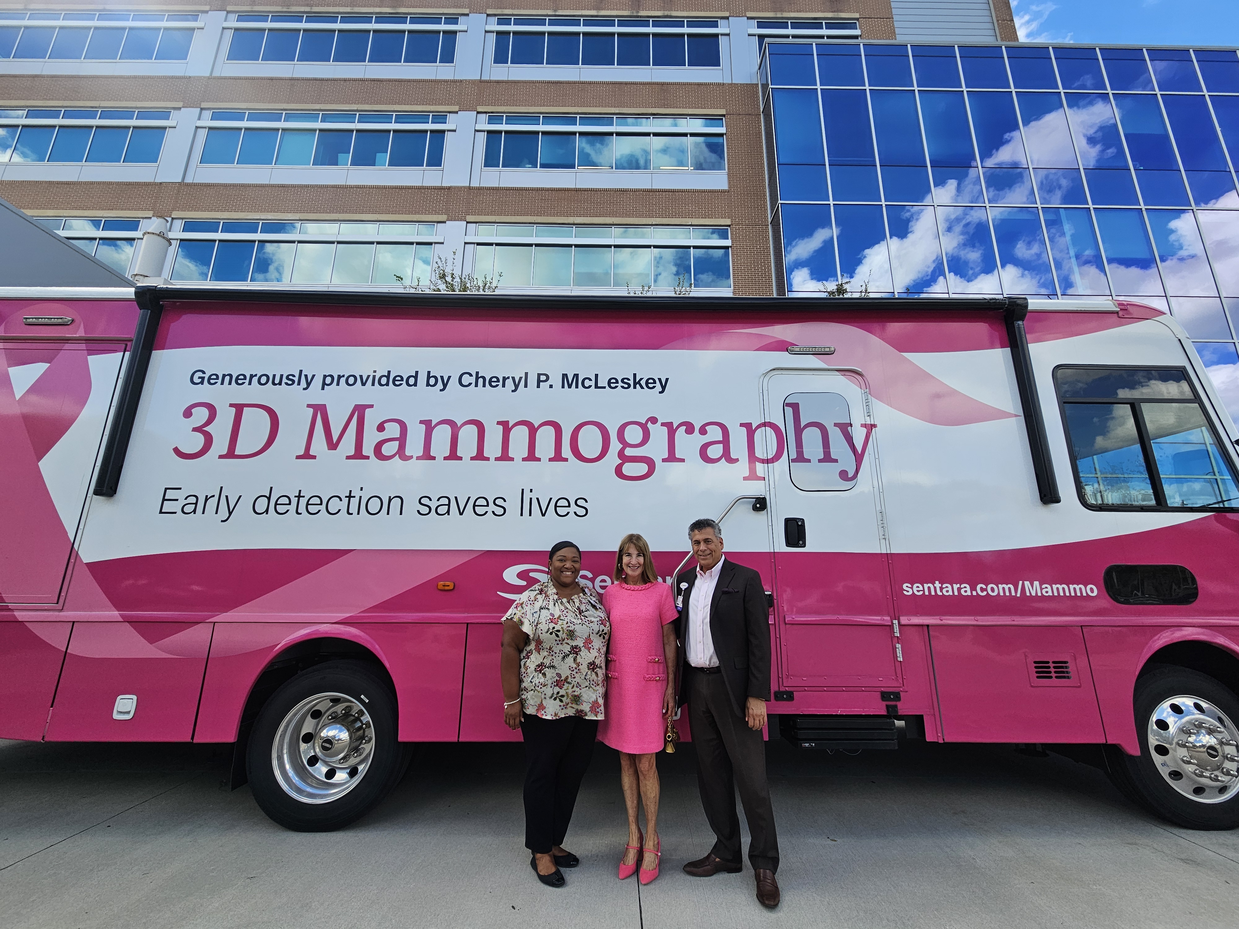 Cheryl McLeskey Mammo Van Oct 2025 2.jpg