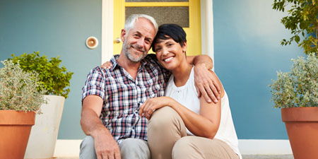 colon-cancer-happy-couple-billboard-summer-2020.jpg